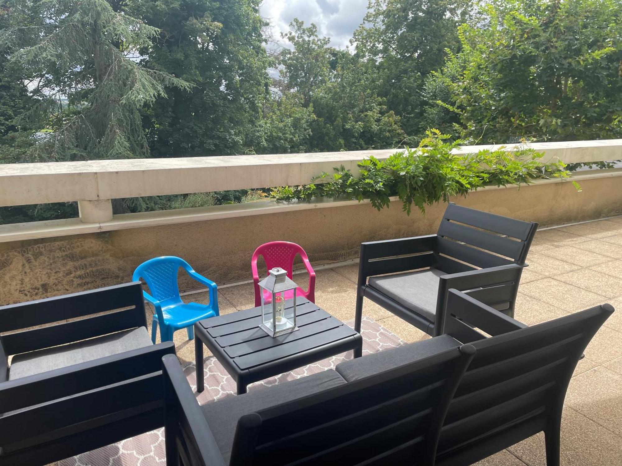 Appartement Avec Parking & Linge Inclus & Local Velos Blois Eksteriør billede