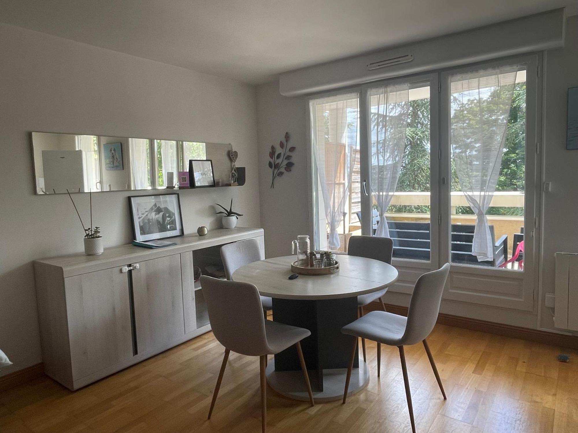 Appartement Avec Parking & Linge Inclus & Local Velos Blois Eksteriør billede